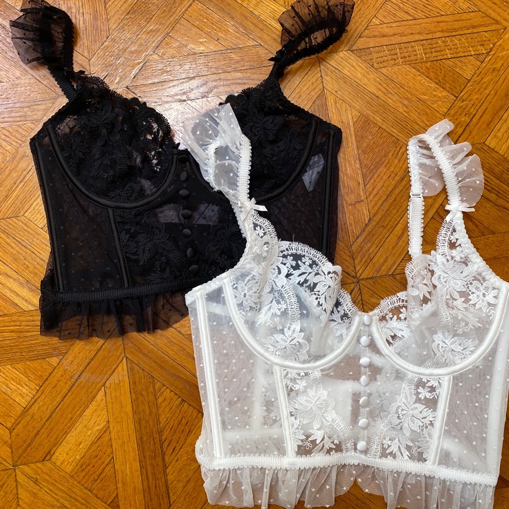 Lace corset packs black and white